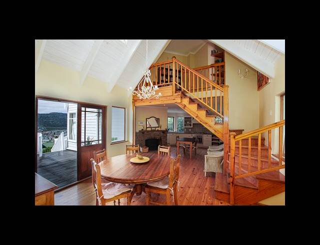 5 BEDROOM HOUSE FOR SALE IN FISH HOEK